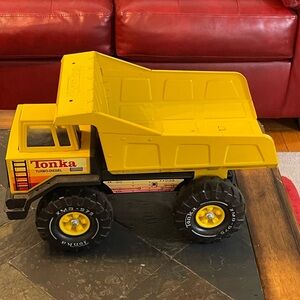 Tonka Yellow and Black Construction Vehicles